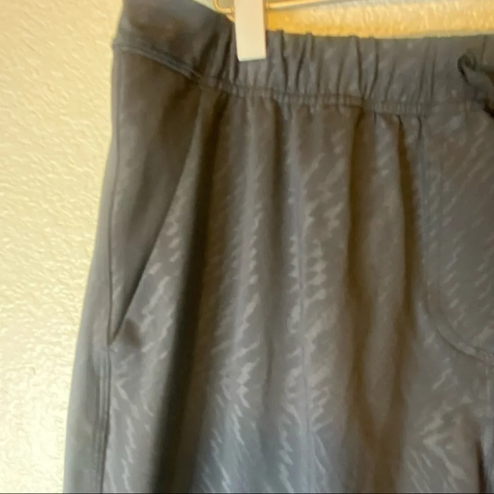 lululemon athletica lululemon black